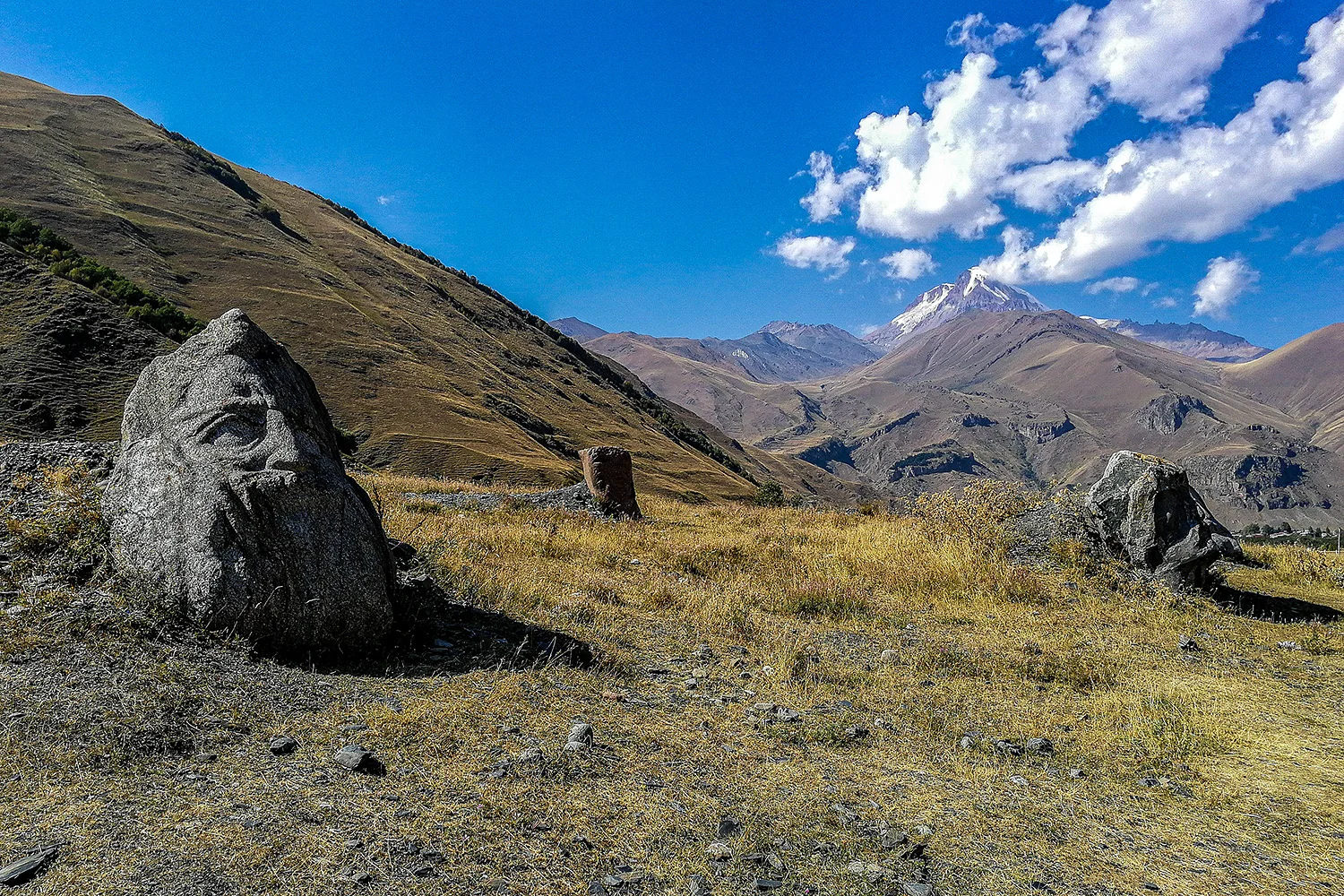 gigantic-sculptures-by-merab-phiranishvili-georgia